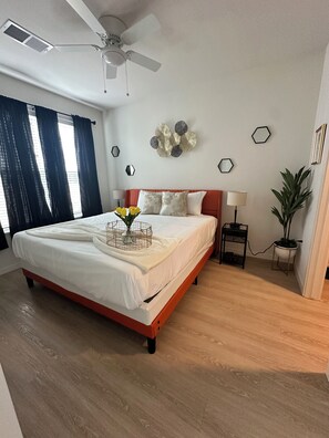 1 bedroom, desk, iron/ironing board, free WiFi