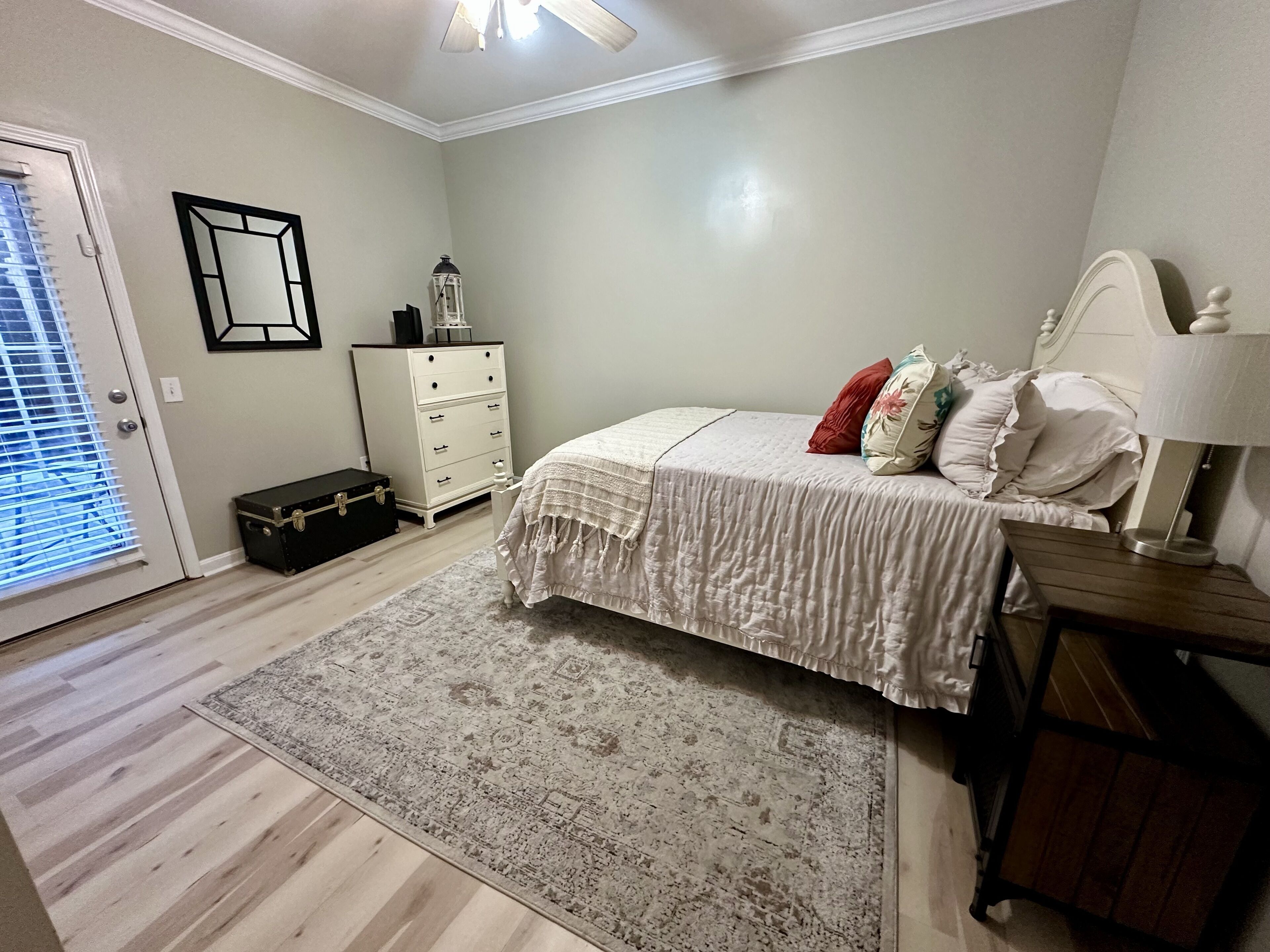 Chic 2BR/2BA Condo - Ideal Derby Weekend Escape!