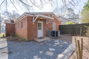 Exterior - House on Shurley - in a quiet neighborhood (Rock Hill)