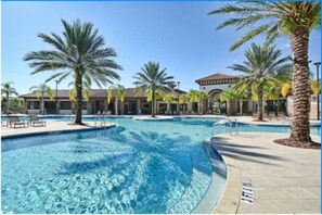Beheizter Pool