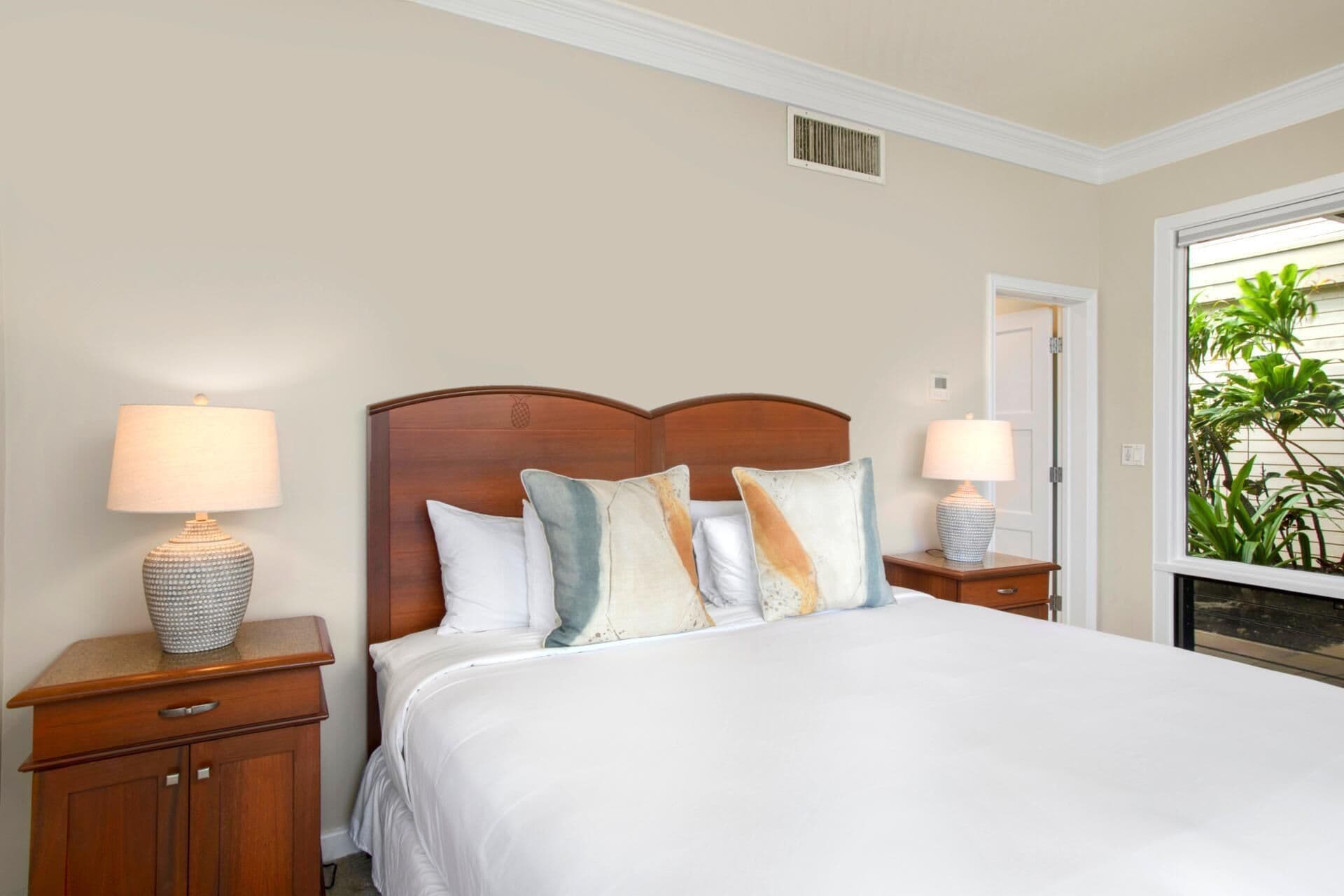 2 bedrooms, iron/ironing board, travel crib, free WiFi