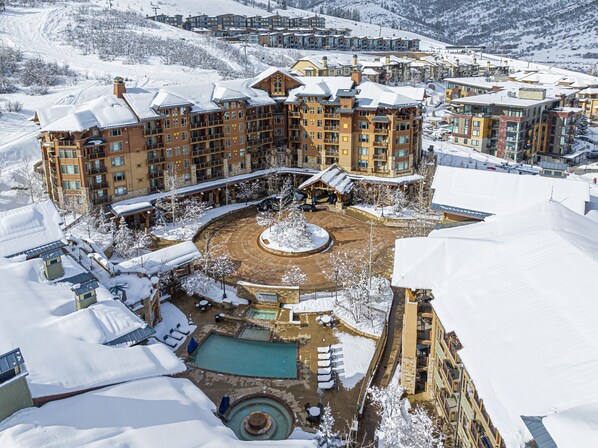 Exterior - Luxury Amenities in Canyons! Ski-in/Ski-out (Park City)