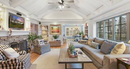 Fontana Lakeside Haven |Pier Acces |Screened-in Porch |Fireplace |Fire Pit |Lawn Games |Monthly Stay