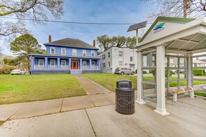 Exterior - Norfolk Apartment: 1 Mi to Ocean View Beach Park! (Norfolk)