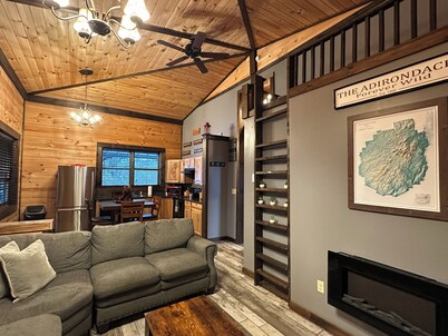 2br ADK Style Condo #9 - Walk to Main St and Mirror Lake