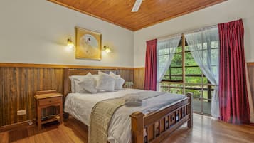 Traditional Cottage, Partial Lake View | 2 bedrooms, iron/ironing board