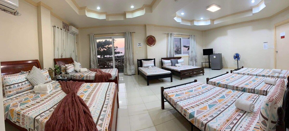 5 bedrooms, WiFi, bed sheets