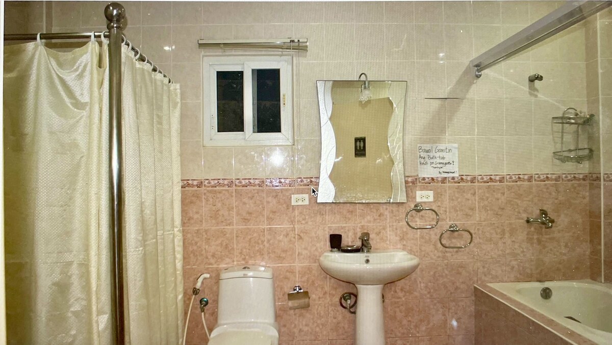 Bidet, towels, soap, shampoo