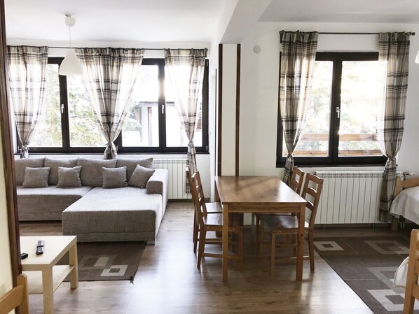 Familie appartement | Dineren op de kamer