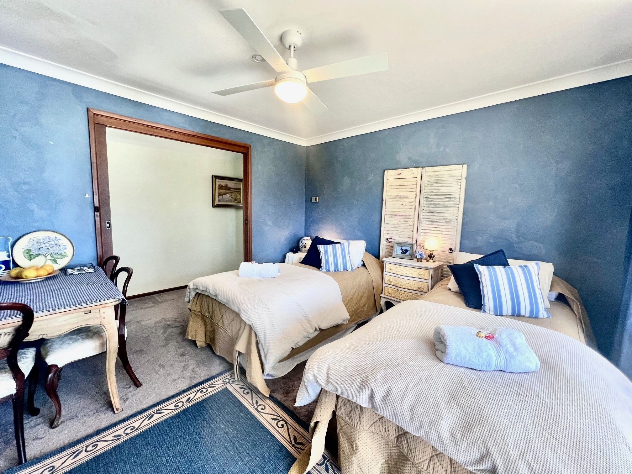 3 bedrooms, desk, iron/ironing board, travel cot