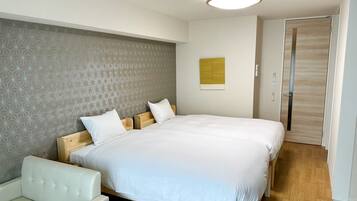 1 bedroom, desk, free WiFi, bed sheets