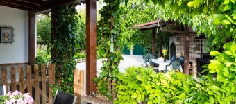 Farmhouse with garden, pool and barbecue