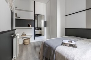 2 chambres, fer et planche à repasser, Wi-Fi, draps fournis