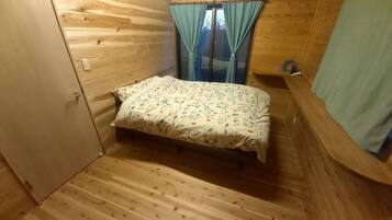 2 多间卧室、办公桌、免费 WiFi