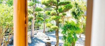 A spacious house that can be rented out in its ent / Uki Kumamoto