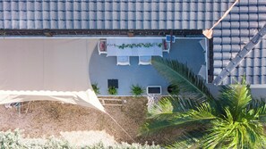 Departamento, 2 habitaciones, para fumadores, patio | Restaurante al aire libre