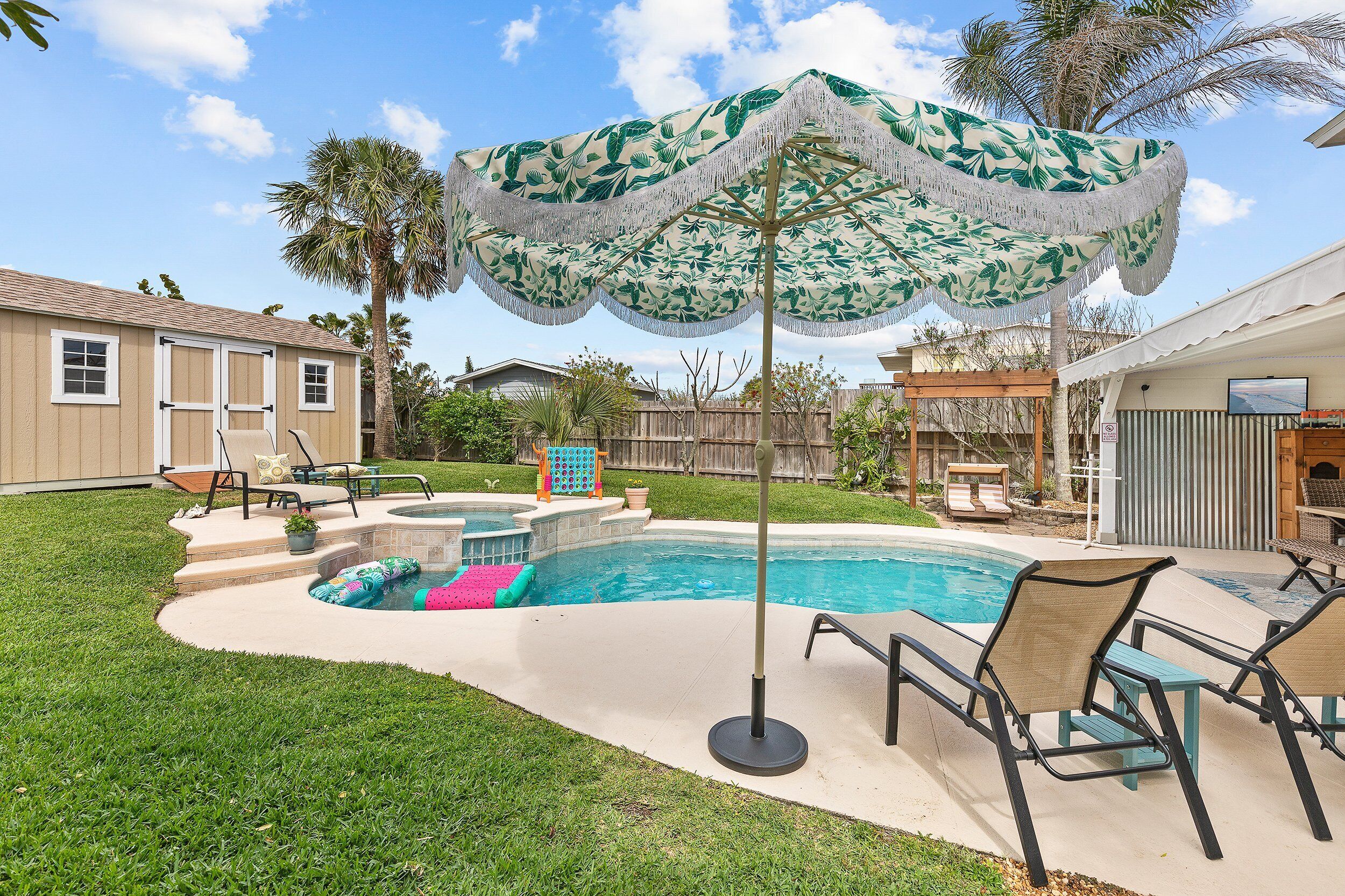 Ocean Oasis Retreat: 3-Bedroom Haven with Pool, Hot Tub, and Direct Beach Access