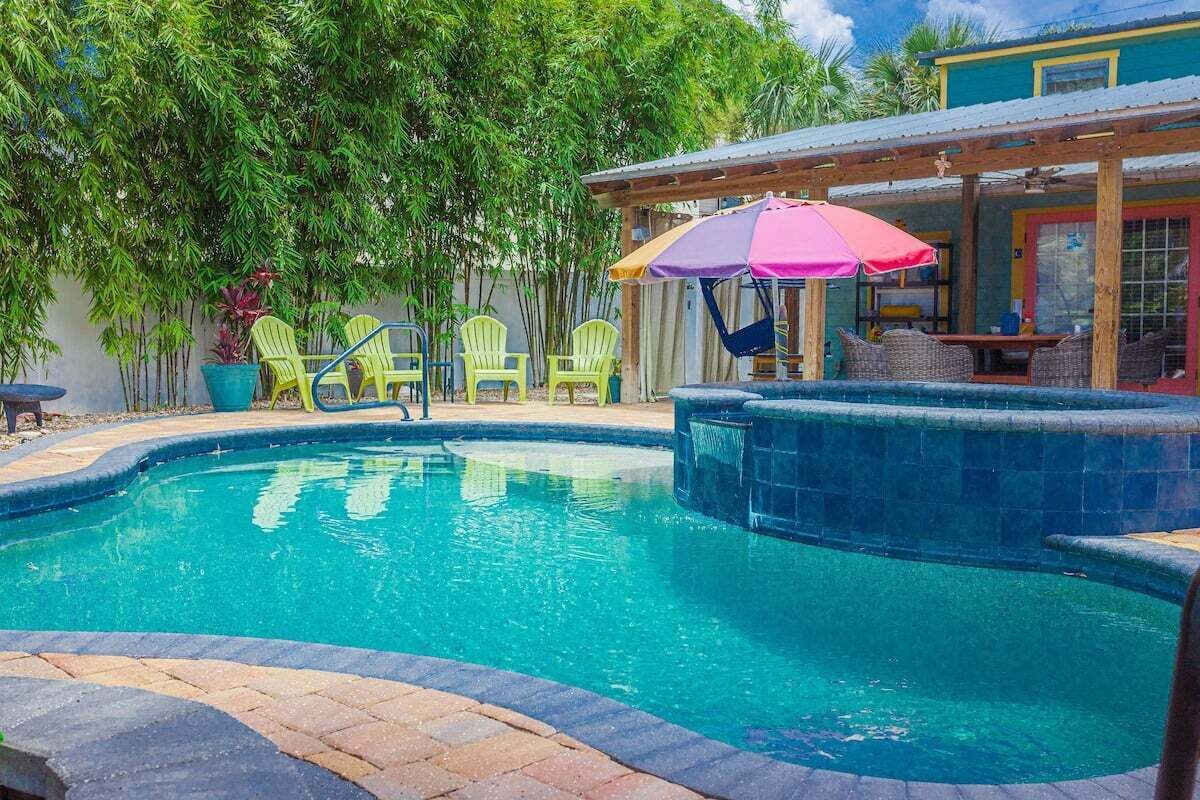 Vibrant 1950's Palm Beach Style House - Walk to Beach, Pool & Flagler Ave. Family Friendly!