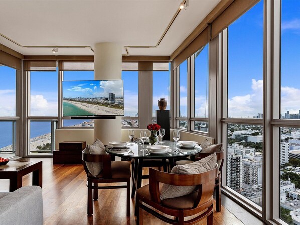 Dining - 2/2 Direct Ocean at the Setai (Miami Beach)