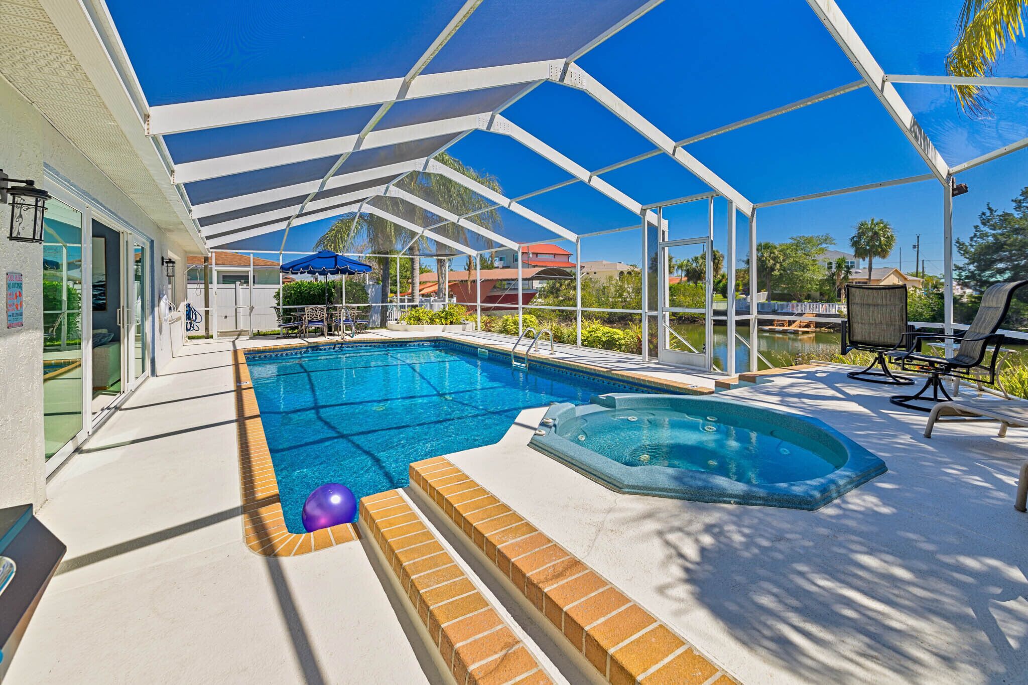 3 Bedroom 2 Bath  pool home w/table tennis