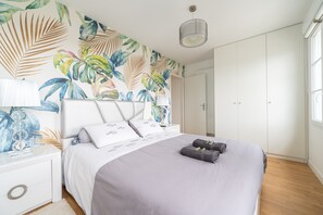 3 bedrooms, desk, iron/ironing board, WiFi