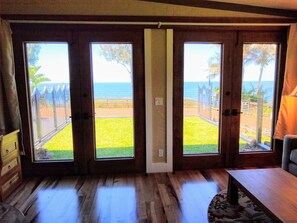 Interior - Luxury Oceanfront Apartment Gated Cliffside Estate - Solar - Beach 10m walk (Hakalau)