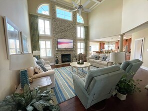 Smart TV, fireplace, offices - Luxurious 5-Bed Retreat: Steps to Pools & Sports Center, Near Beaches & Dining (Selbyville)