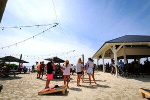 Sun-loungers, beach towels - Luxurious 5-Bed Retreat: Steps to Pools & Sports Center, Near Beaches & Dining (Selbyville)