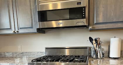 Remote Arizona Vineyard Peace & Solitude in Cozy Barn