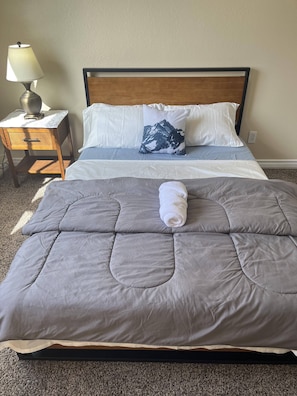 2 chambres, fer et planche à repasser, Wi-Fi, literie fournie