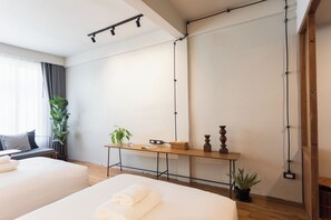 Blackout curtains, iron/ironing board, free WiFi, bed sheets - GalileOasis Boutique Hotel Bangkok (Bangkok)