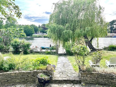 Lux 8Br Thamesfront Villa w/ Yacht & Sauna