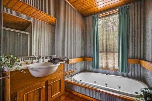 StayAU Lakeview Cottage 2BR Cozy Nature
