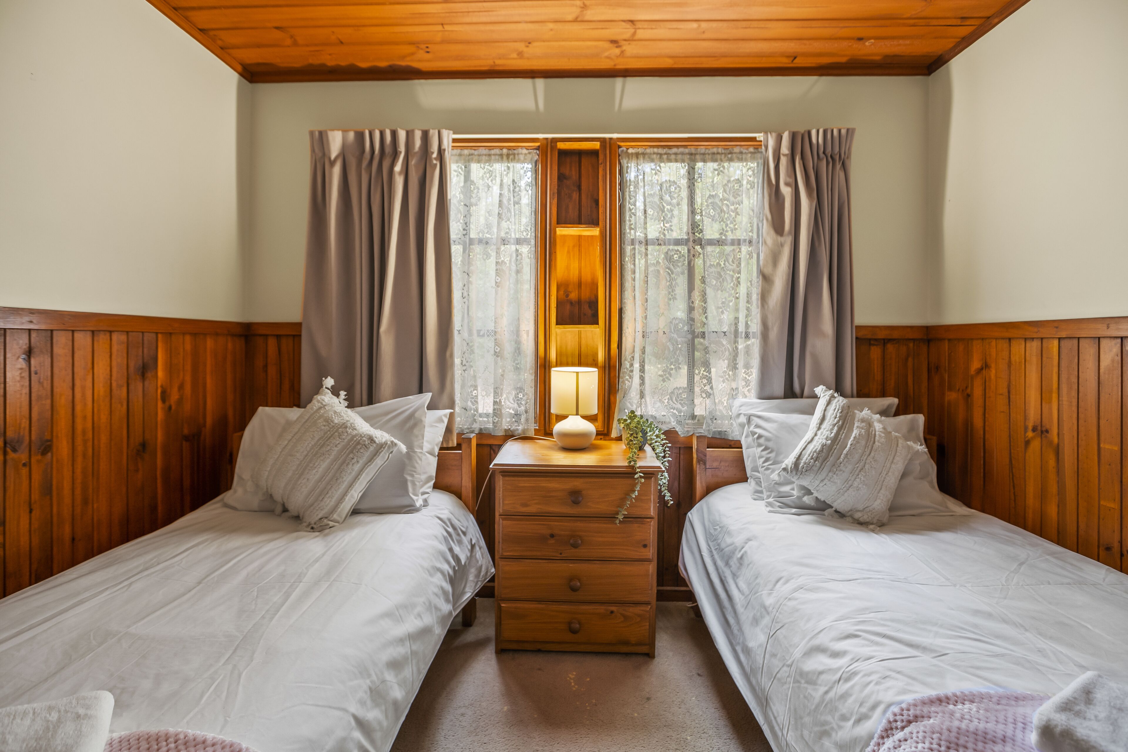 Traditional Cottage | 2 bedrooms, iron/ironing board