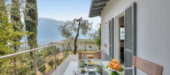 Relais Nanzello Garda Living 1, Limone sul Garda, Italy