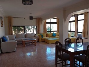 Smart-tv en een open haard