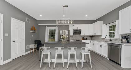 332 judysplaces in Lansdowne, 5BR, 3BA, Brand new construction SFH