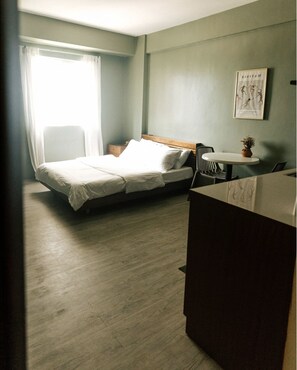 1 chambre, fer et planche à repasser, Wi-Fi, draps fournis