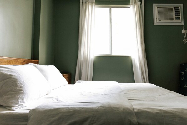 1 habitación, tabla de planchar con plancha, wifi y ropa de cama