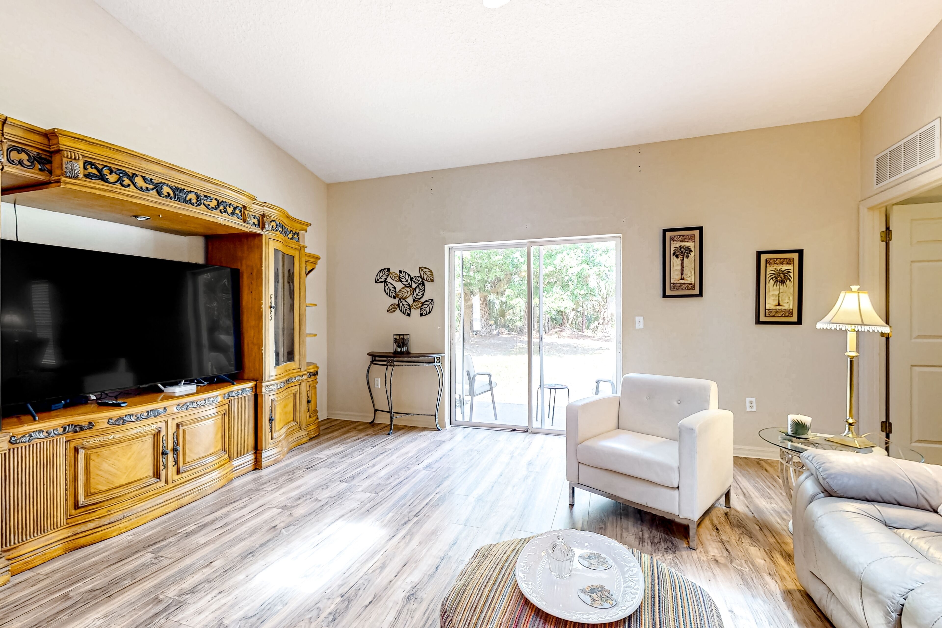 Dog-friendly getaway with a large yard, patio, washer/dryer, & central AC