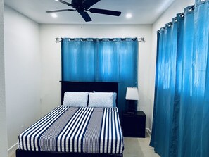 Deluxe Apartment | 1 bedroom, blackout drapes, iron/ironing board, free WiFi - Cheekz Loft (Nassau)