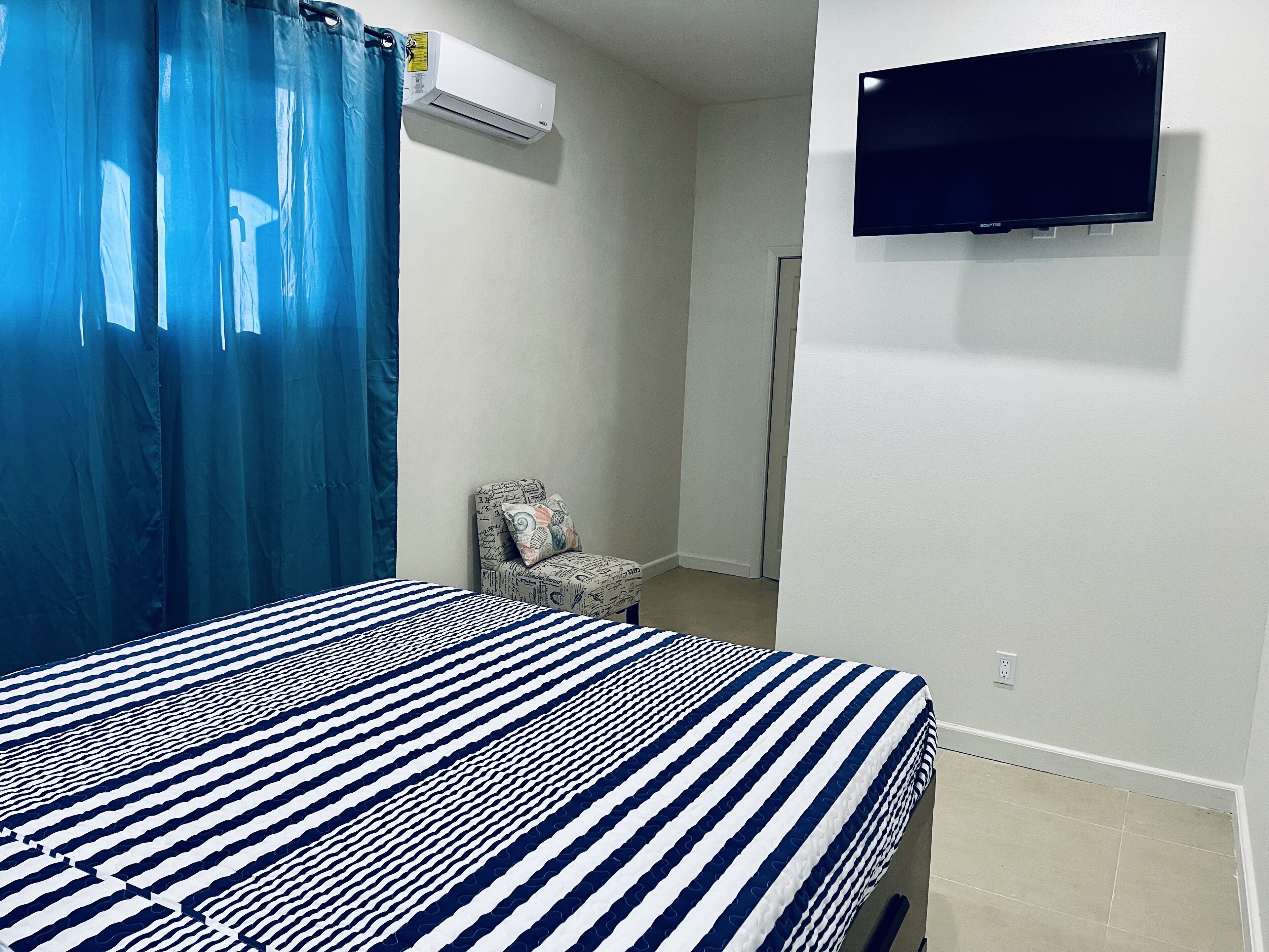 Deluxe Apartment | 1 bedroom, blackout curtains, iron/ironing board, free WiFi