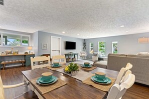 Smart-TV, Kamin, Arbeitsbereiche