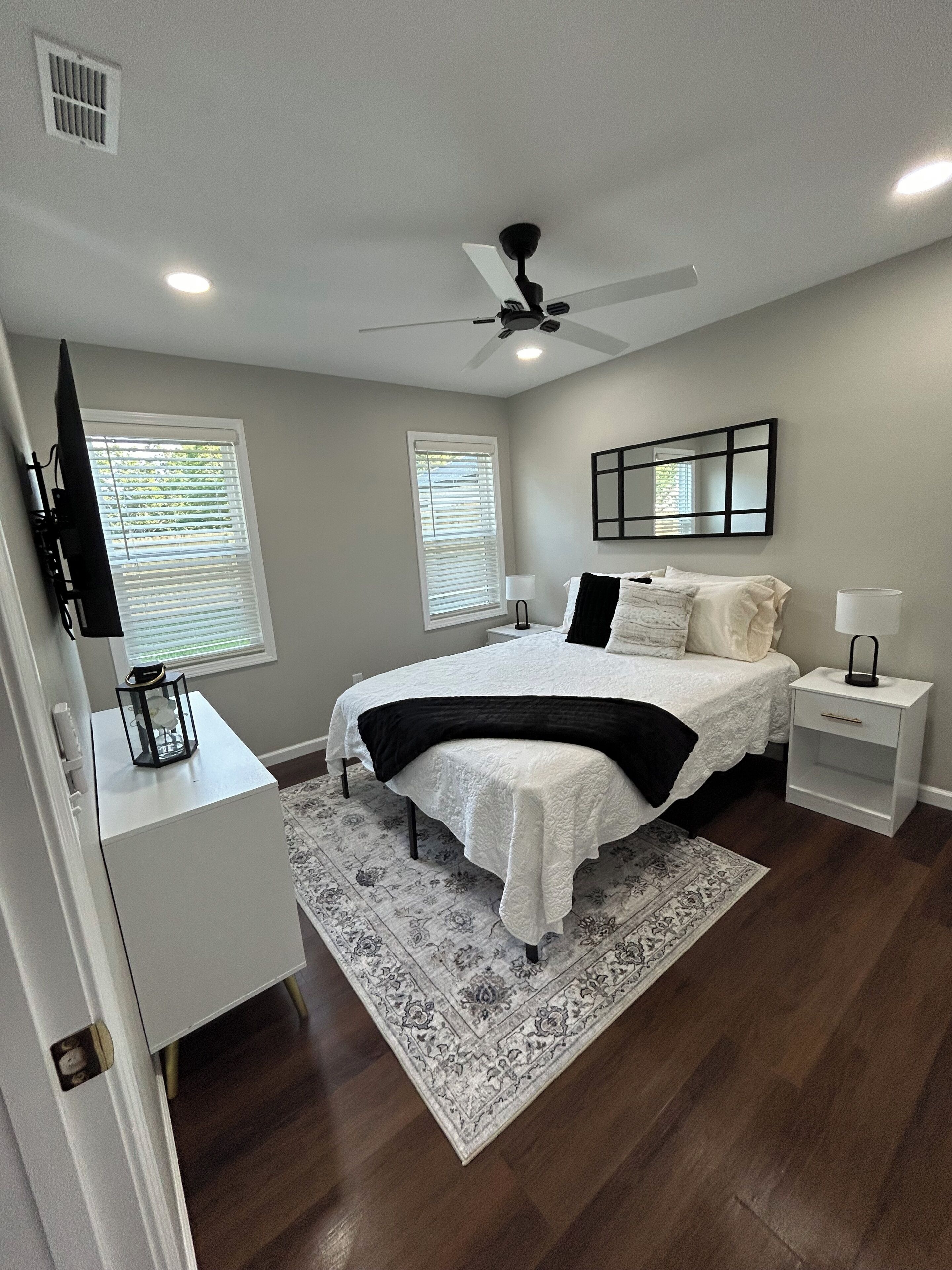 2 soverom, strykejern/-brett, wi-fi (inkludert) og sengetøy