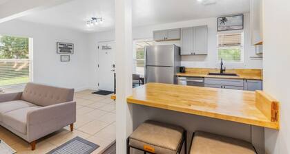Relaxing Duplex Retreat - Beaches, Hospital, Food