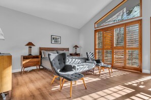 Interior - Remodeled Bathrooms with ski theme, smart TVs, mtn views, grill, & hot tub (Park City)