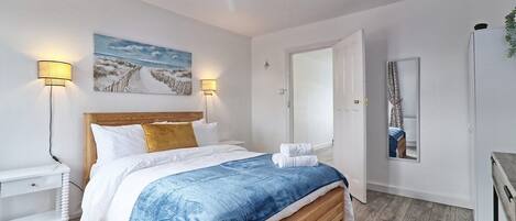 3 soverom, strykejern/-brett, wi-fi (inkludert) og sengetøy