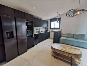 Interior - Summer Cosy 4*- 2 ch. piscine chauffée - St Gilles (Saint-Gilles-Les-Bains)