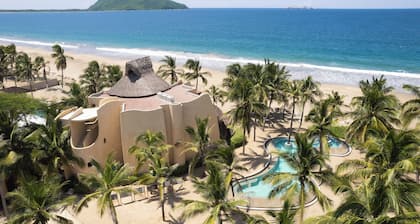 Mar de Coco Beach Front Villas