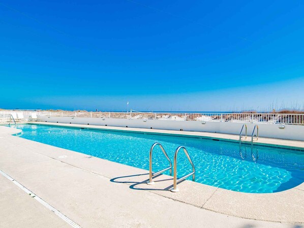 Indendørs pool